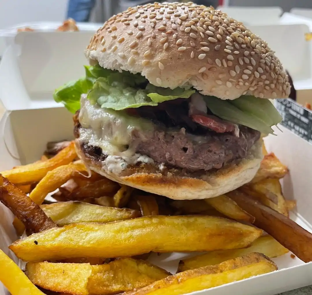 Où commander un repas à emporter à Bréal-sous-Montfort ?