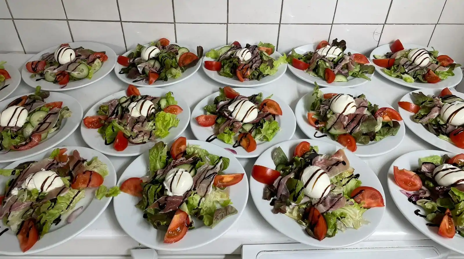 Organiser un mariage à Rennes : comment choisir le bon traiteur en Ille-et-Vilaine ?